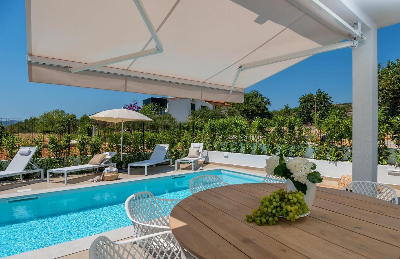 Marula Holiday Home - With Heated Pool Marina Esterno foto