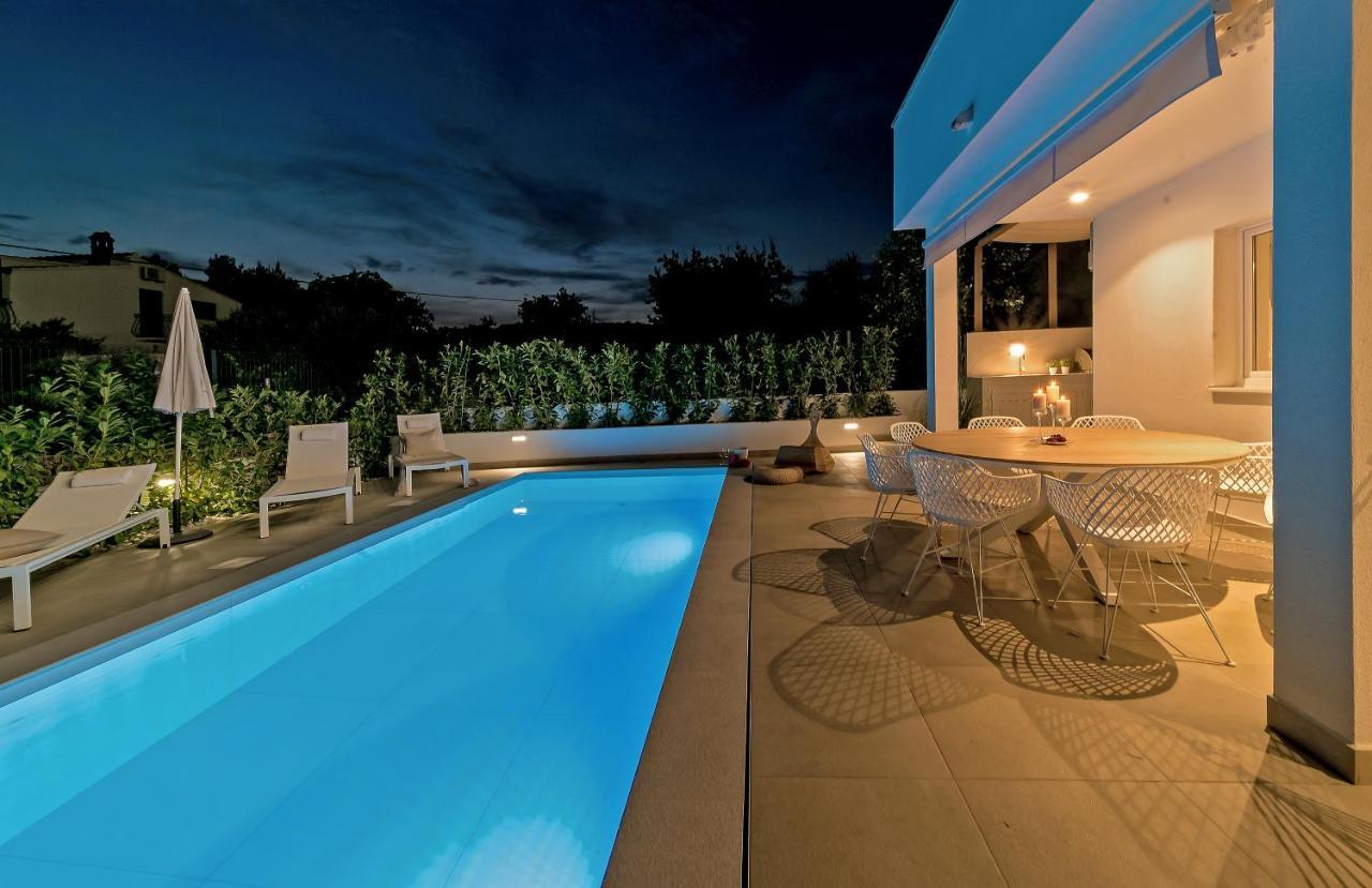 Marula Holiday Home - With Heated Pool Marina Esterno foto